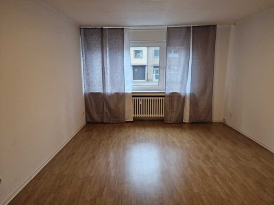 2-Zi-Whg. mit Balkon in ruhigem Haus, Kündigungsverzicht 24 Monate