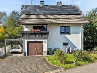 Bergneustadt: Gepflegtes Einfamilienhaus mit großem Grundstück, Photovoltaikanlage und Wallbox