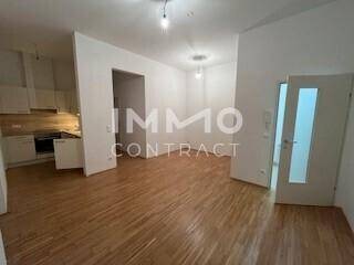 Wohnung in Zentrum Nähewunderschönem Altbau!
