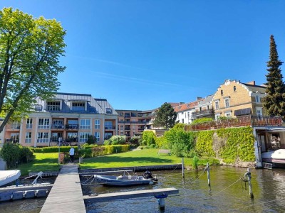 Wohnung auf einem Wassergrundstück