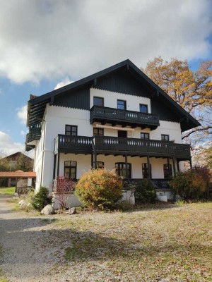 MÜNCHNER IG: Traumlage am Golfplatz – Lichtreiche, elegante Wohnung mit Weitblick!