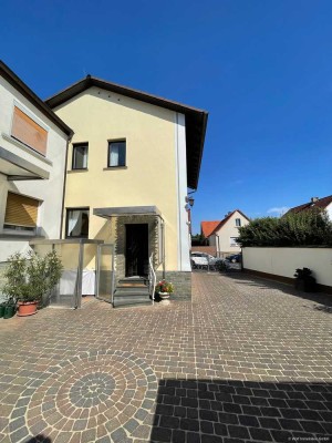 Wohnen wie im Eigenheim!
3-Zimmerwohnung in Bauweise eines Hauses. 
Bitte Texte lesen!