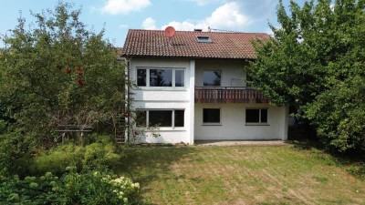 Freistehendes Zweifamilienhaus in schöner Lage in Backnang