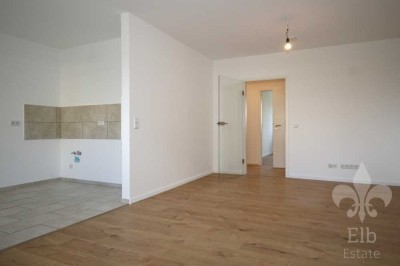 Modern Wohnen in Rothensee - sanierte 3 Zi. Wohnung überzeugt mit offener Küche, Balkon & Stellplatz