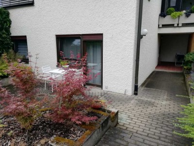Freundliche 2-Zimmer-Einliegerwohnung mit Süd-Terrasse