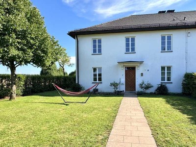 Großzügige Doppelhaushälfte mit exklusivem Wohnambiente in idyllischer Lage