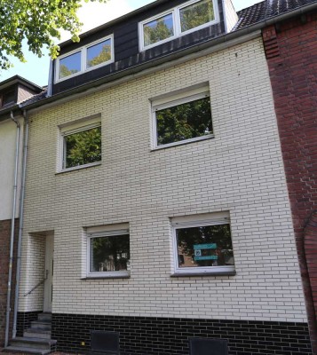 Ideales 1-2-Fam.Haus im Zentrum Würselens für handwerkbegabte Familie evtl. auch für Kapitalanleger