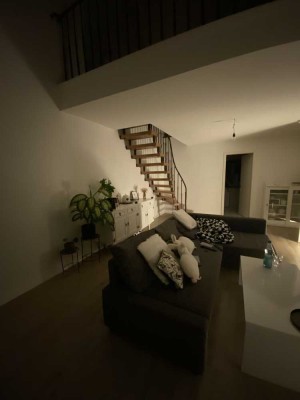 Lichtdurchflutete Maisonette Wohnung