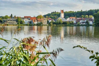 Geschmackvolle, gepflegte 2-Zimmer-Wohnung mit Balkon und EBK in Bad Waldsee