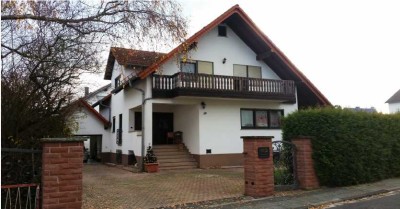 Gepflegtes Einfamilienhaus mit sieben Zimmern und Einbauküche in MÃ¼nster, Münster (Hessen)