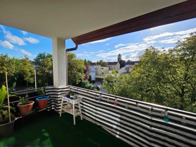 Reserviert! Provisionsfrei - Zentral gelegene 3,5 Zimmer Wohnung mit 2 Stellplätzen