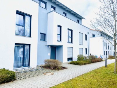 Provisionsfrei -  helle und hochwertige Eigentumswohnung in Alt-Taufkirchen mit EBK und Kachelofen