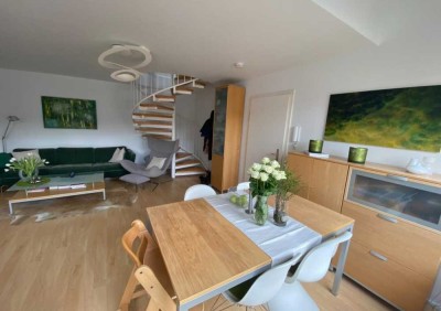 Stilvolle möblierte 3-Zimmer-Maisonette-Wohnung mit Balkon in Köln- Niehl