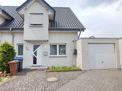 Attraktive Doppelhaushälfte mit Garage!
