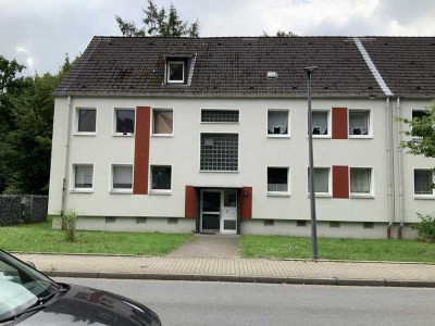 gemütliche Dachgeschoss Wohnung mit modernem Wannenbad