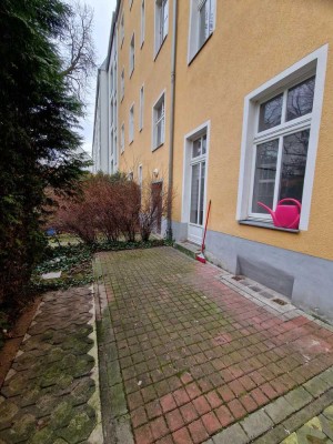 3-Zimmer-Altbauwohnung mit Terrasse; befristet bis 31.12.2029