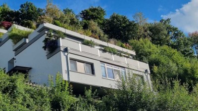 Moderne 4-Zimmer-Eigentumswohnung im Terrassenhaus