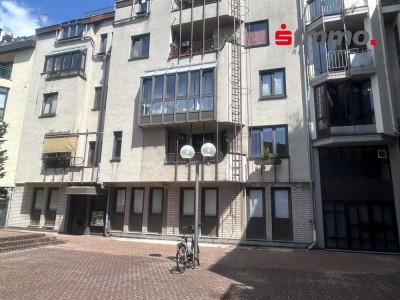 Innerstädtisch und dennoch ruhig gelegene ETW im 1.OG mit Loggia