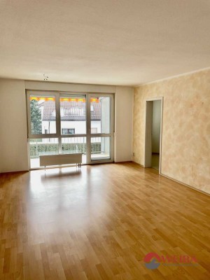 Zentral gelegene 3 Zimmer Wohnung mit Balkon und Stellplatz