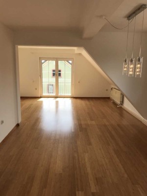 Freundliche und gepflegte 4,5-Raum-DG-Wohnung in Lauda-Königshofen