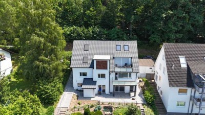 Traum Wohnung mit 3-Zimmern, gr. Terrasse mit Weitblick über Freiburg, inkl. Stellplatz