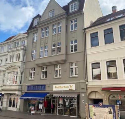 Großzügige 3,0-Zimmer-Wohnung, Große Str. 30, 1.OG