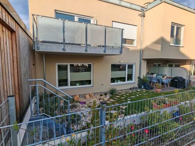 **provisionsfrei** Neuwertige EG Wohnung mit Garten