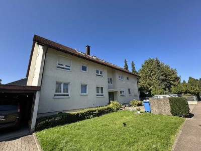 Tolle 3 Zimmer Dachgeschosswohnung in einem gepflegten 6-Familien-Haus in zentrunmsnaher, Lage.