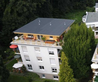 Exklusive kleine Penthouse-Wohnung am Stadtpark – inkl. TG und Außenstellplatz und Einbauküche