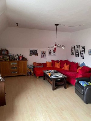 **Schöne 2 Zimmer DG-Wohnung mit Dachterrasse in City Lage**