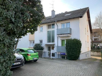 Gut geschnittene 2 Zimmer-Wohnung mit 2 Balkonen und Kfz-Stellplatz im beliebten Mz.-Laubenheim