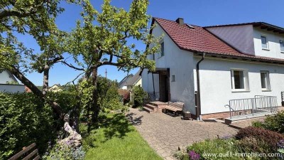 Gepflegte DHH mit traumhaft angelegtem Garten in begehrter Wohnlage von Vacha zu verkaufen
