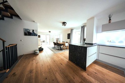 Moderne Doppelhaushälfte mit exklusiver Ausstattung 
-Wohnkomfort auf höchstem Niveau