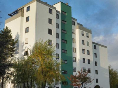 *** Sonnige 4,5-Zimmerwohnung mit großem Balkon + GARAGE *