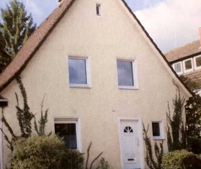 Modernisiertes 3-Zimmer-Einfamilienhaus mit EBK in Gütersloh, Gütersloh