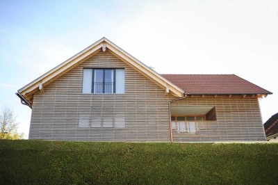 Geschmackvolle, neuwertige 2-Zimmer-Wohnung mit luxuriöser Innenausstattung und EBK in Diessen