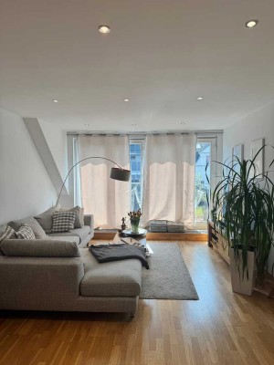 Lichtdurchflutete Maisonette: Attraktive Lage in Düsseldorf-Golzheim – Rhein- und Stadtnähe!
