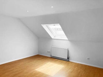 2-Zimmer Wohnung mit Einbauküche, 55 m², DG