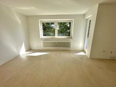 Helle Erdgeschoss-Wohnung mit Wannenbad und Balkon frei!