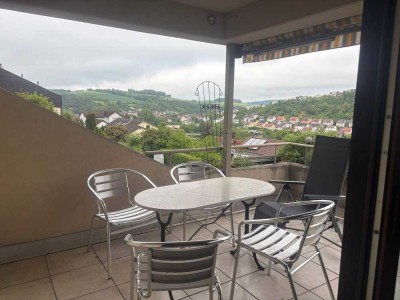 Sonnendurchflutete 4-Raum-Wohnung mit großem Balkon, Terrasse, Garage im Zentrum von Bad Mergentheim