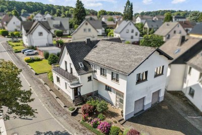 Gepflegtes Zweifamilienhaus - Viel Platz für Familie und Mehrgenerationen!