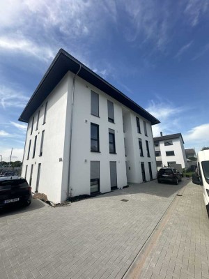 Stilvolles Mehrfamilienhaus , neuwertige 2-Zimmer-Wohnungen mit Balkon in Laudenbach
2/6