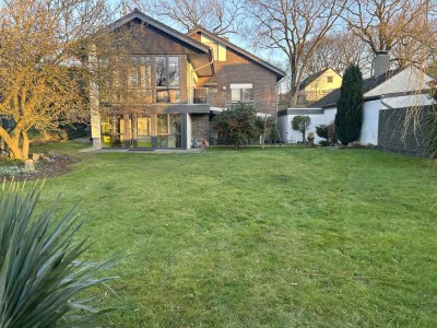 Architektenhaus in Massivbauweise – Modernes Wohnen in idyllischer Lage