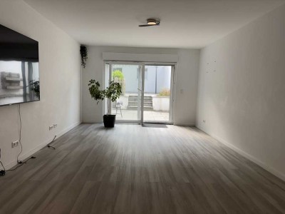 Großzügige 3,5-Zimmer-Erdgeschosswohnung mit Garten und Terrasse