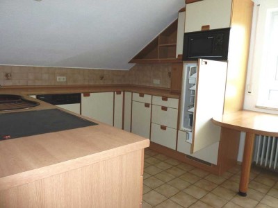 Großzügige, helle 2 Zimmer Dachgeschosswohnung in Altshausen