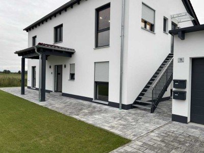 Hochwertige Neubauwohnung im 1. OG in Riekofen - Willkommen in Ihrem neuen Zuhause!