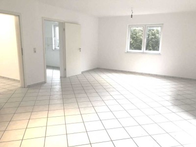 Großzügige DHH mit Garten, ideal für Kinder !