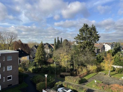 Möblierte, helle  1-Zimmer Wohnung mit Balkon und super Verkehrsanbindung in Ratingen