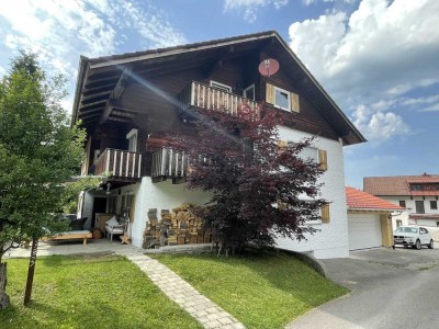 Schöne gemütliche 4 Zimmer DG Wohnung Immenstadt in Bühl am Alpsee
