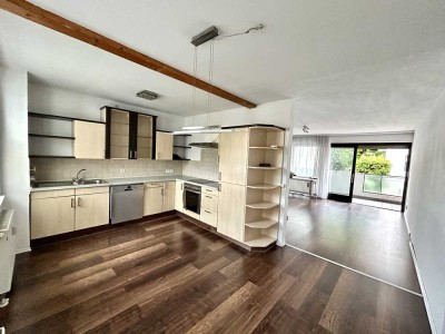 Gemütliche 2 Zimmer Wohnung mit Balkon & weitere Highlights!